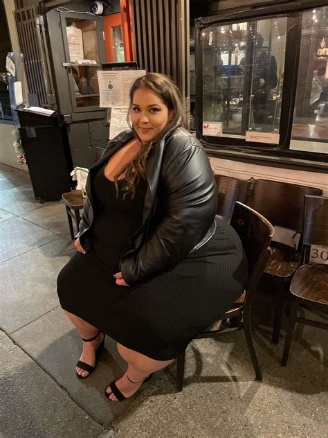 I think we are seeing 600lb Boberry as we speak! : r/BoberryBBW。